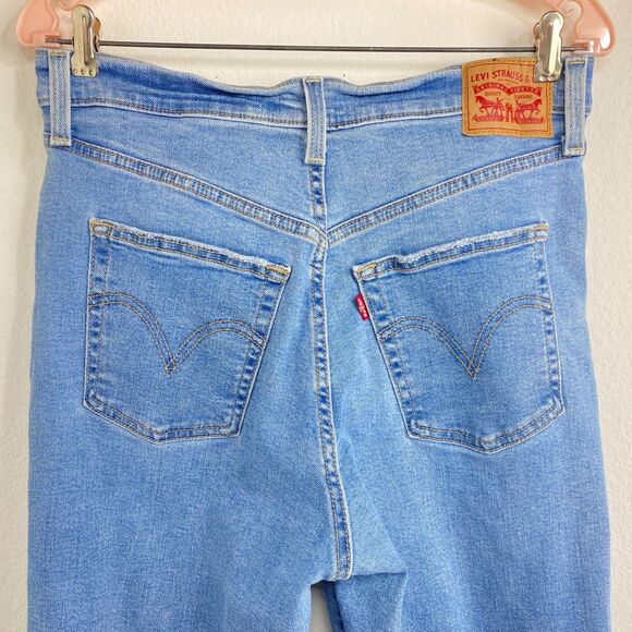 Levi Ribcage Straight Ankle Women Jeans Size 30 Button Front Med Wash Distressed - Picture 13 of 16